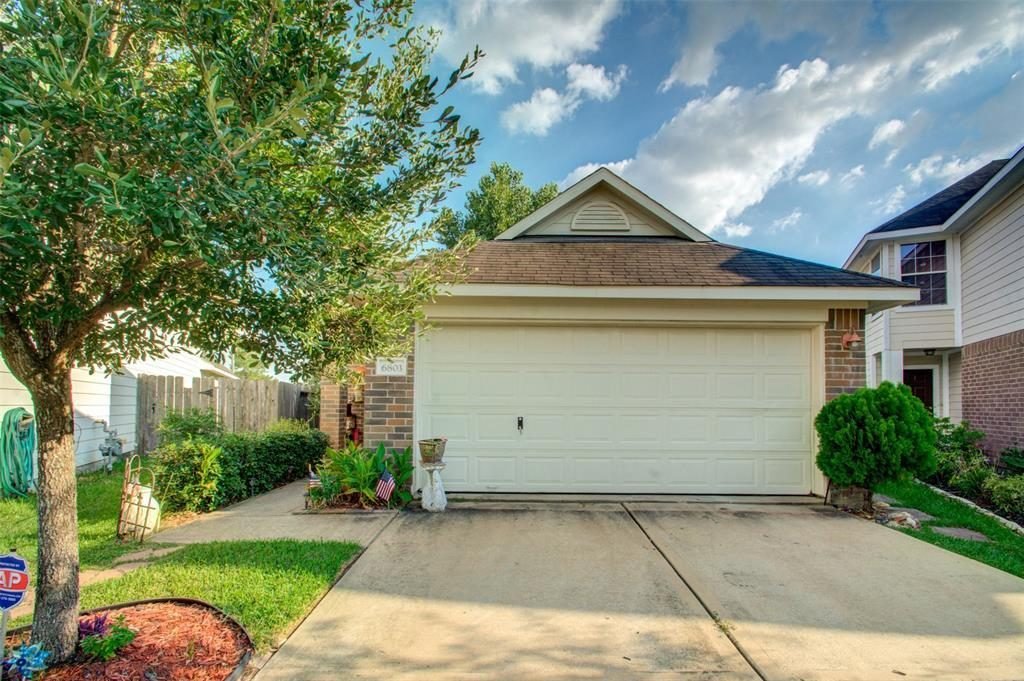 6803 Strathmore Pl Court