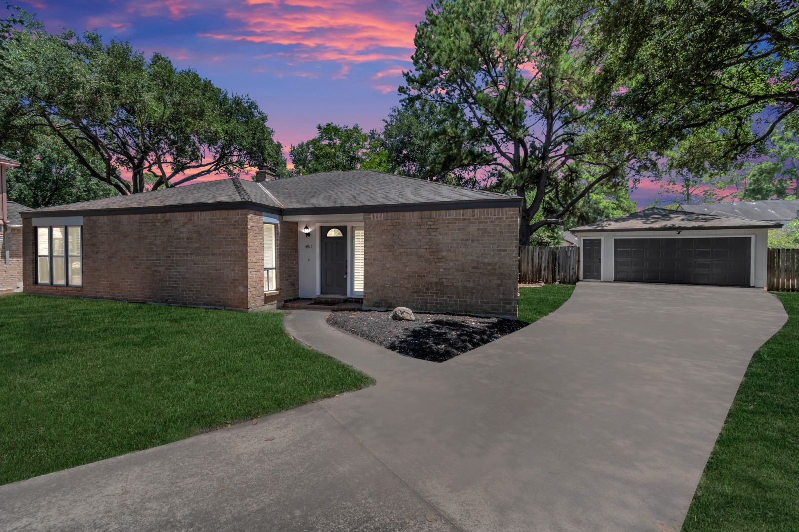 4915 Spanish Oak Drive