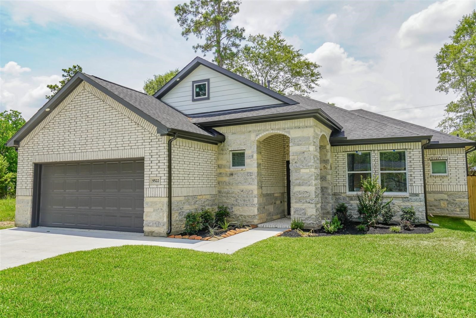 9522 Kentshire Drive